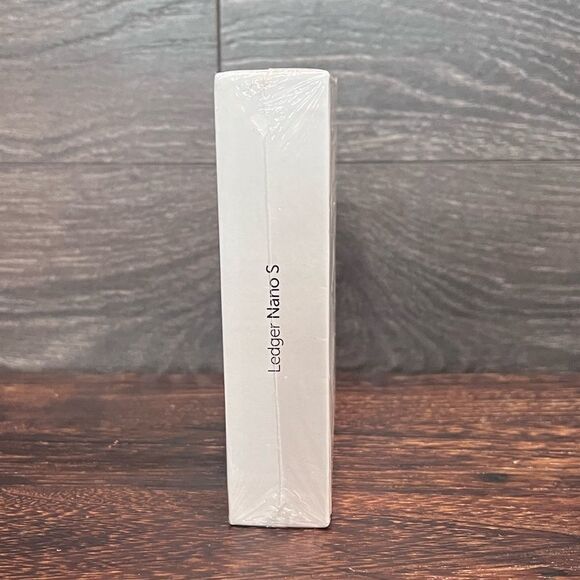 Ledger Nano S Crypto Black Wallet. Brand New and Factory Sealed! - Picture 4 of 13